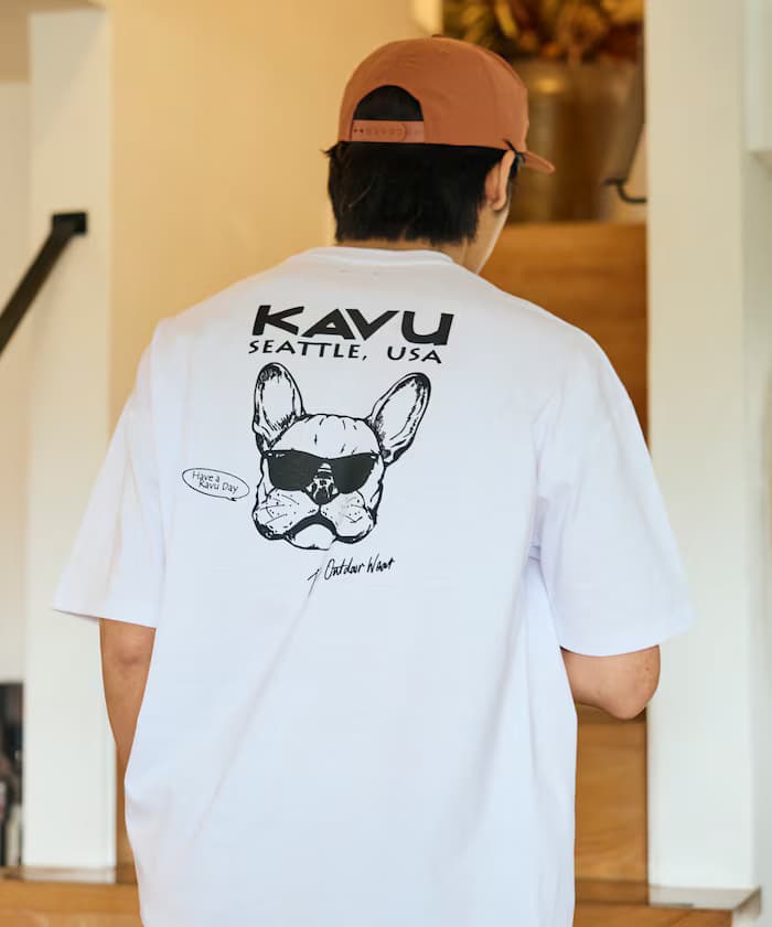 KAVU×FREAK'S STORE 別注寬版背後設計刺繡徽章T恤 / DOG【限定展開】