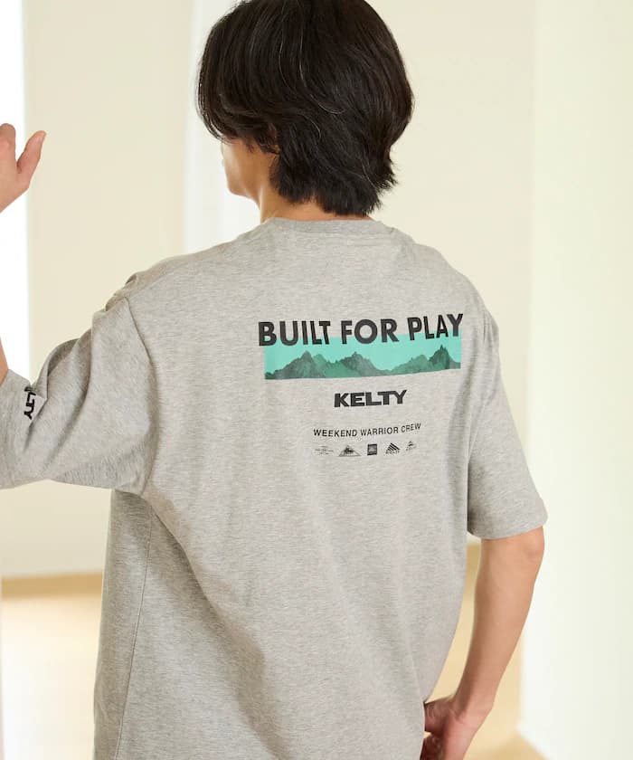 KELTY×FREAK'S STORE/ケルティ 別注寬版山型標誌背印花圓領T恤 【限定展開】