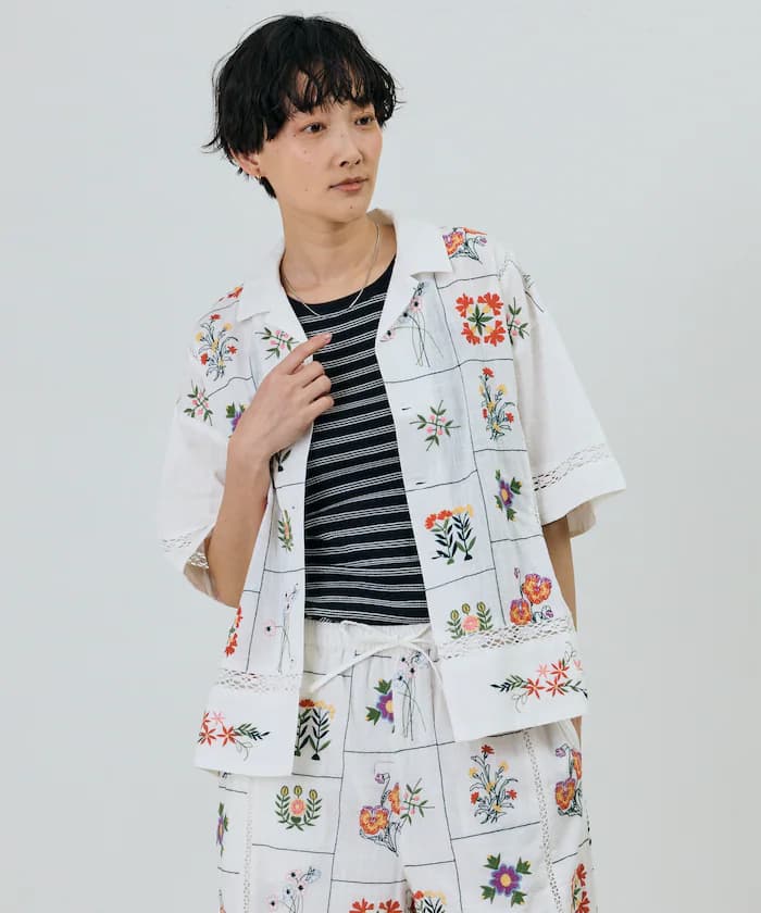 拼布花刺繍襯衫