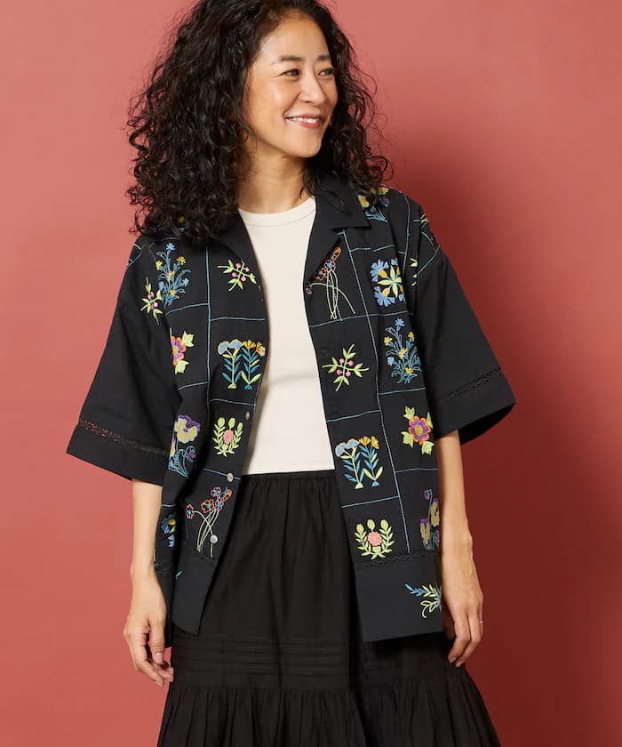 拼布花刺繍襯衫