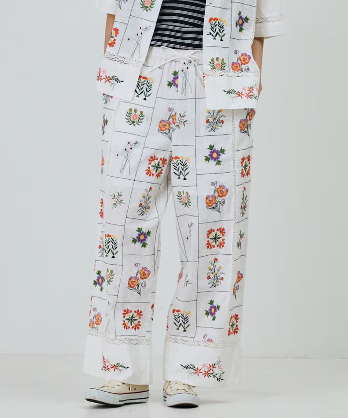 拼布花刺繍寬版鬆緊褲子