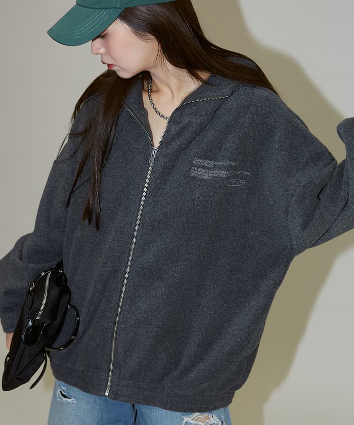 刷毛拉鏈刺繍大版連帽衫 限定展開