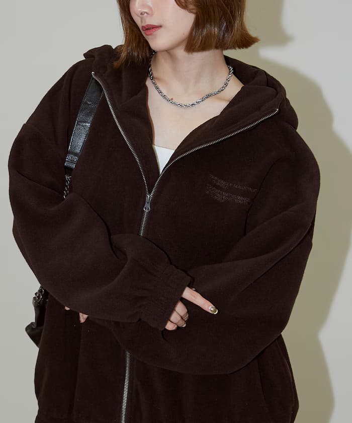 刷毛拉鏈刺繍大版連帽衫 限定展開