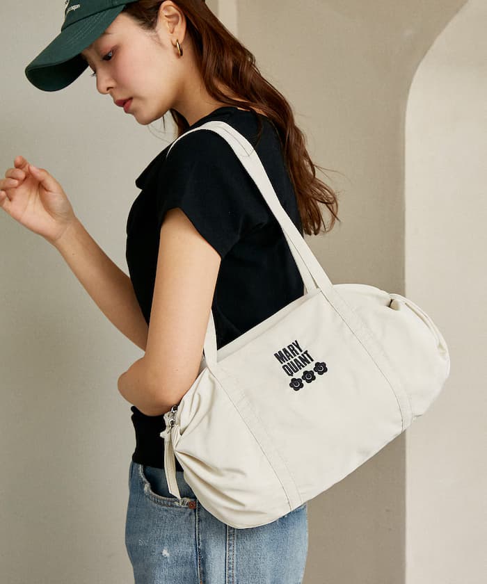 LOGO刺繡皺褶波士頓包包限定展開