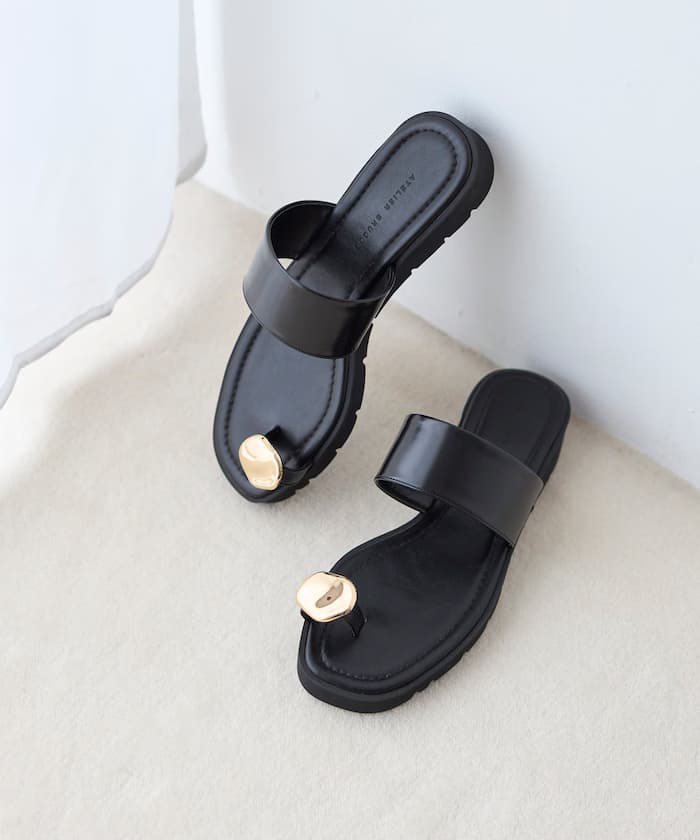 金屬飾片平底夾腳涼鞋 / 2.5cm鞋底 (22.5cm～24.5cm尺寸)